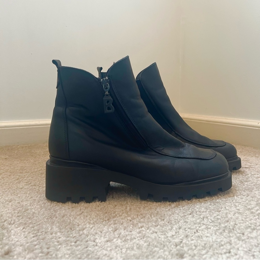 Bogner Leather Balck Ankle Booties